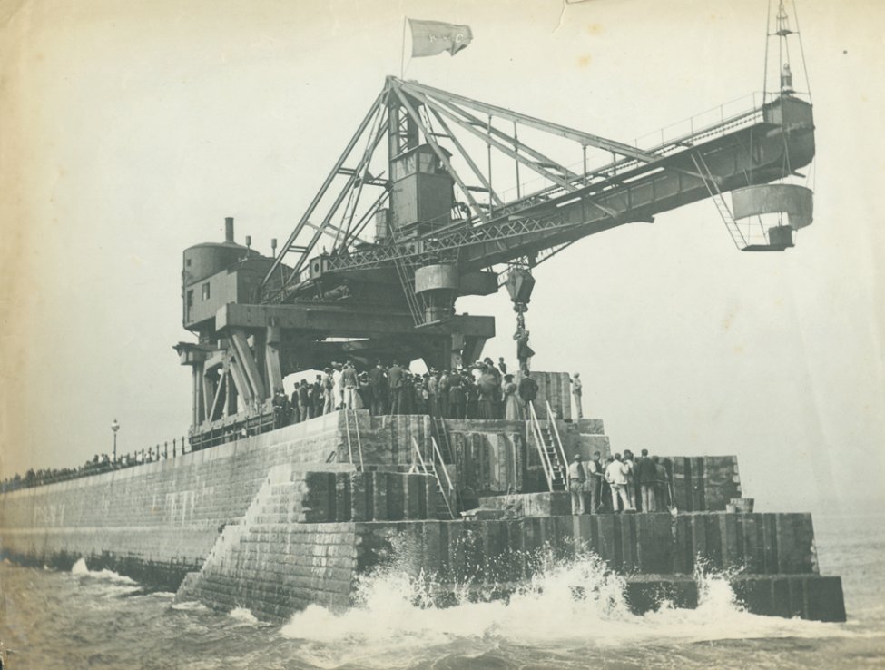 1885_crane.jpg