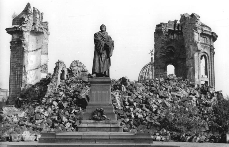 dresden_bombing_martin_luther_1.jpg