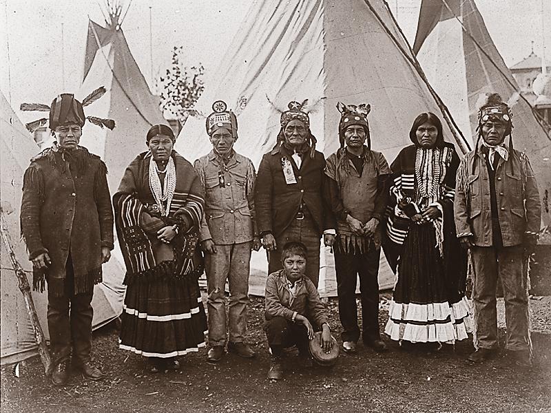 geronimo-and-apaches-at-the-st-louis-fair.jpg