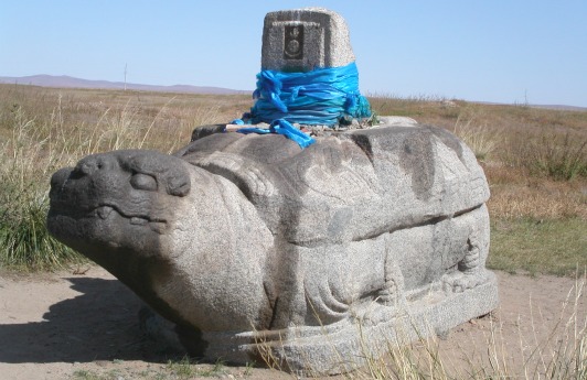 k-stone-tortoise-in-karakorum.jpg