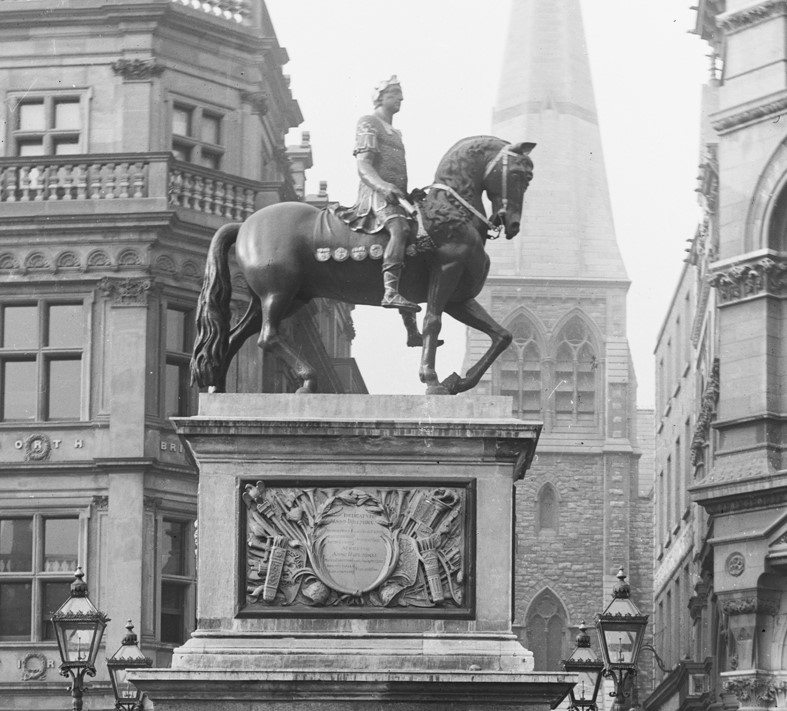 King_William_Statue_1.jpg