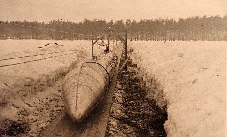 Russian_Steel_ball_train_2.jpg