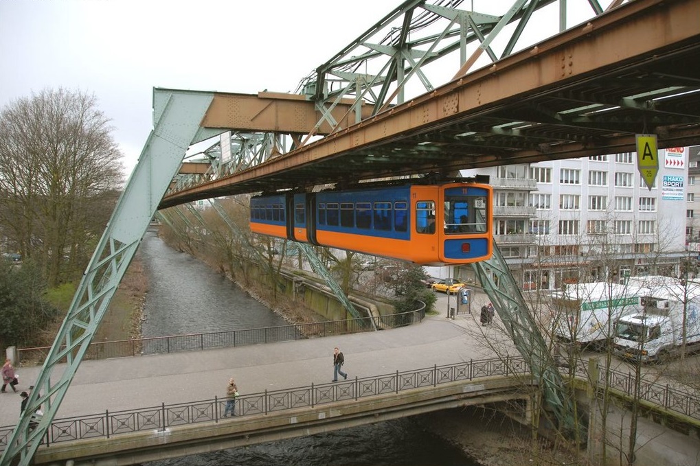 Schwebebahn-construction-1-13.jpg