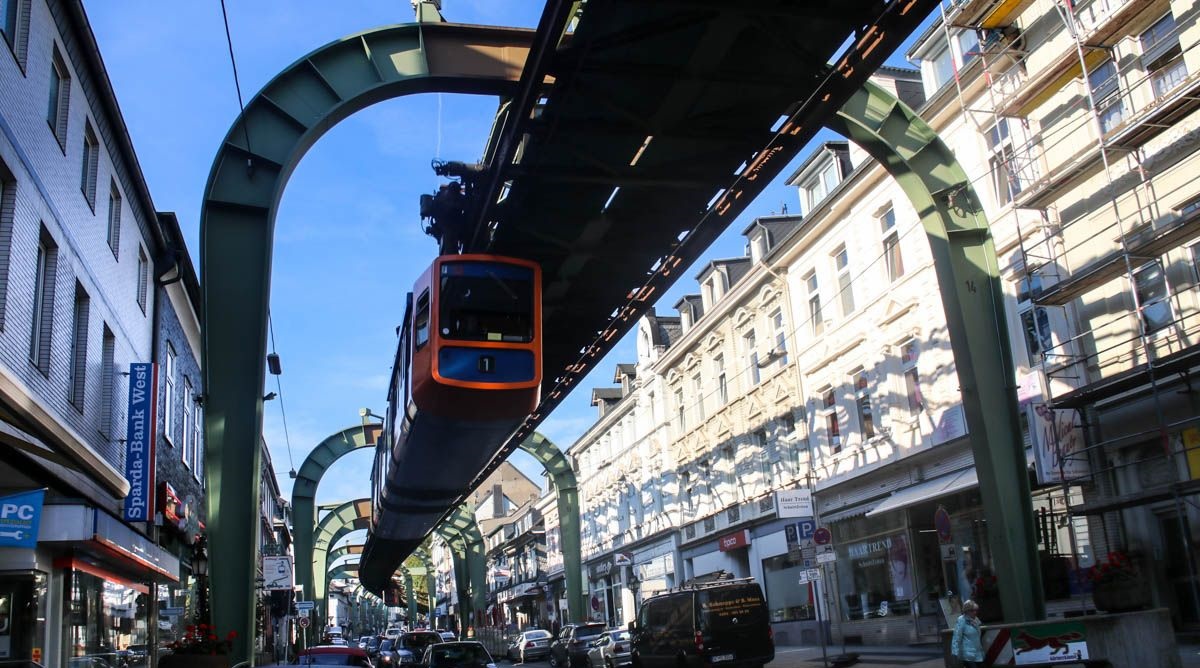 Schwebebahn-construction-1-14.jpg