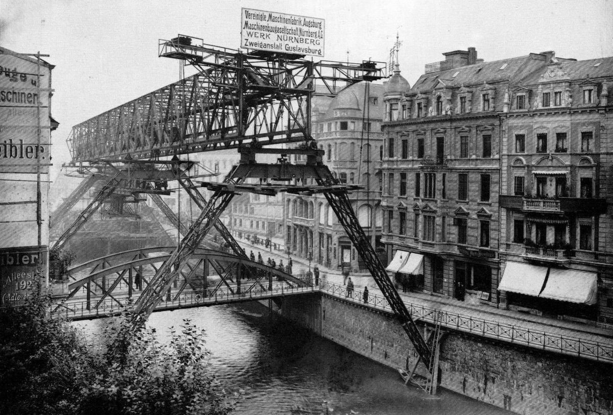 Schwebebahn-construction3.jpg